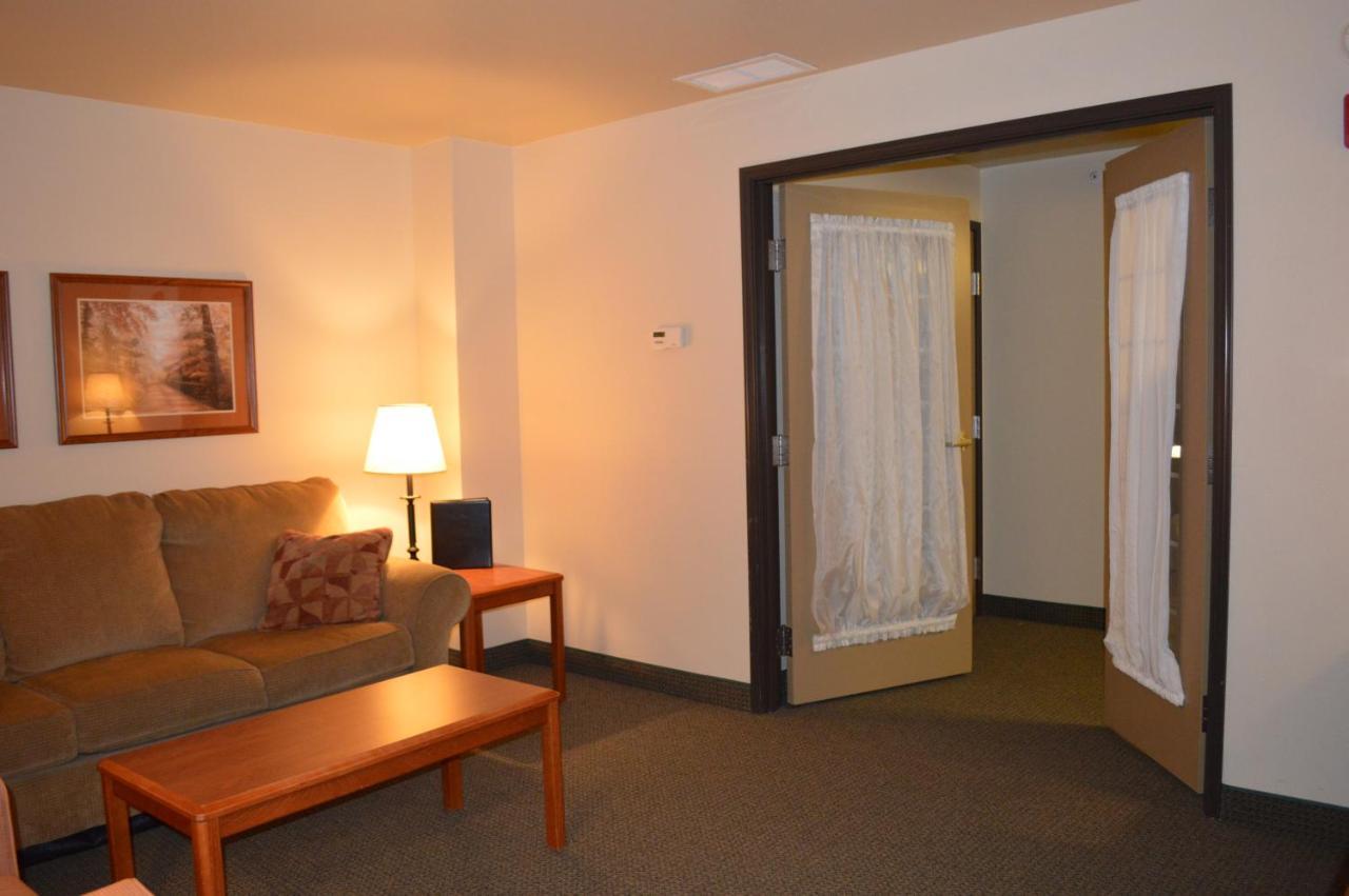 Americinn By Wyndham האברה מראה חיצוני תמונה